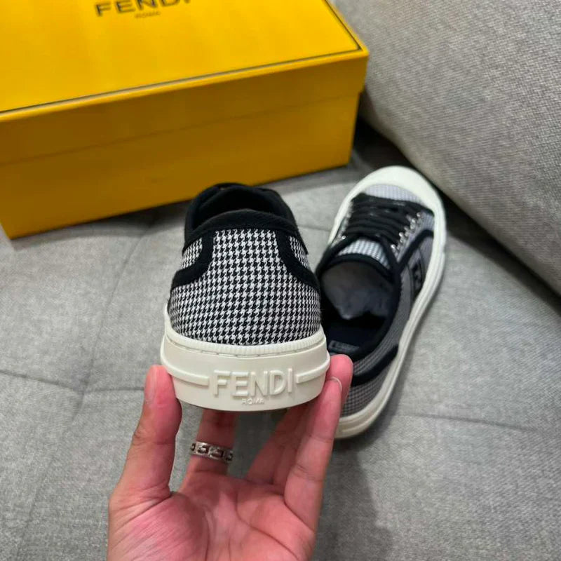 FENDI SNEAKER