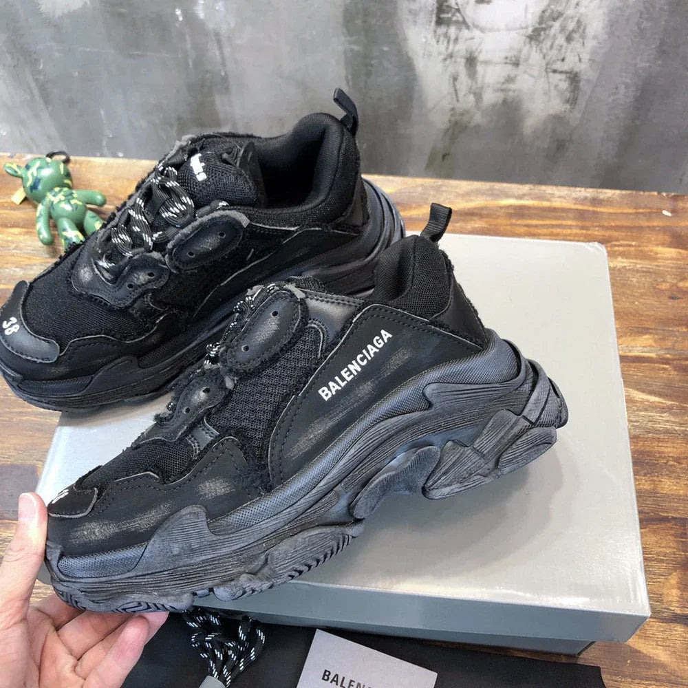 BALENCIAGA SNEAKER
