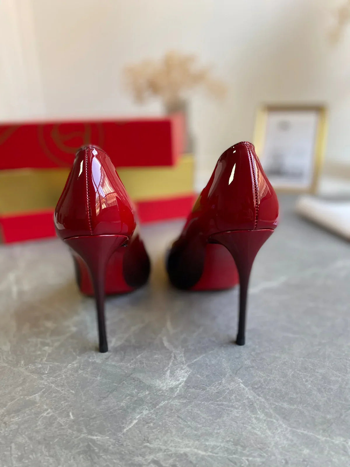 LOUBOUTIN TACCHI