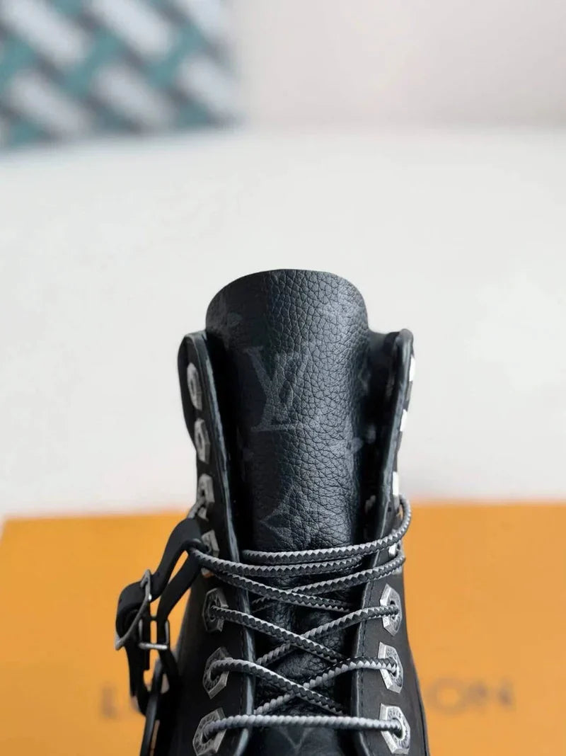 LOUIS VUITTON X TIMBERLAND