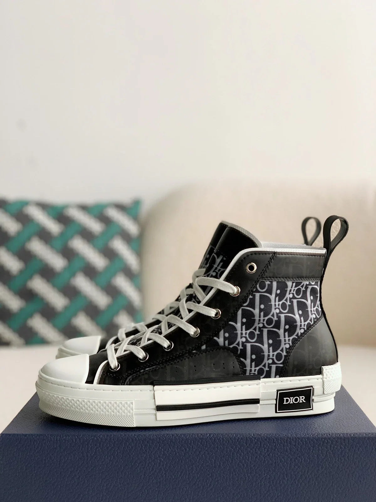 DIOR SNEAKER