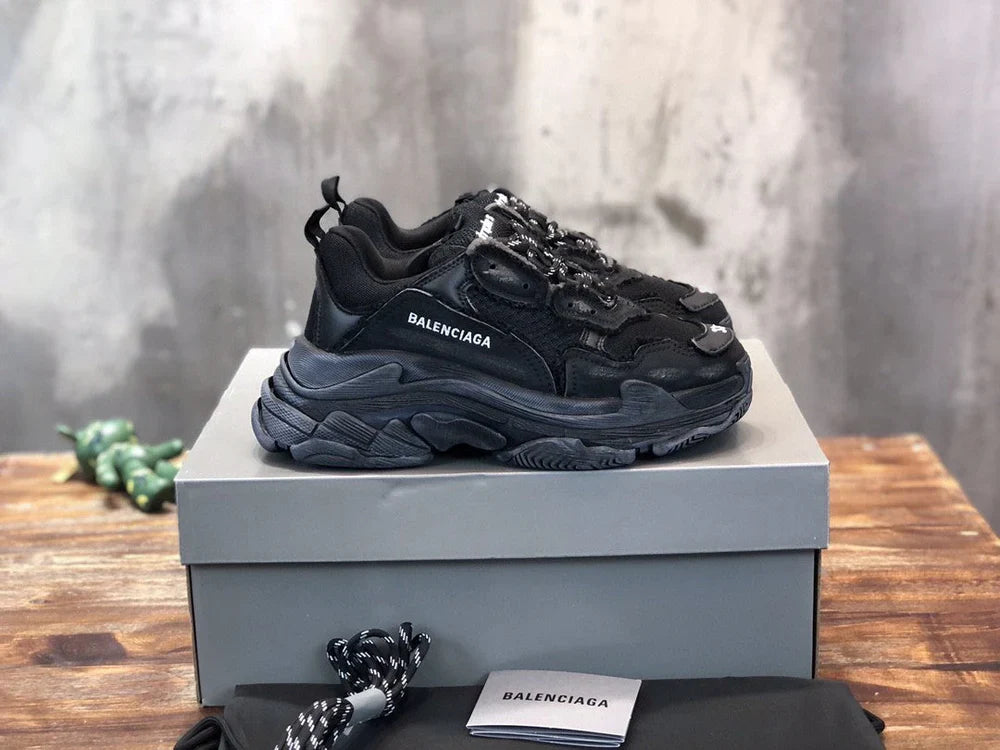 BALENCIAGA SNEAKER