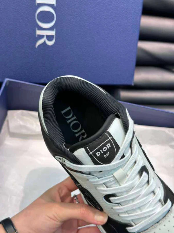 DIOR SNEAKER