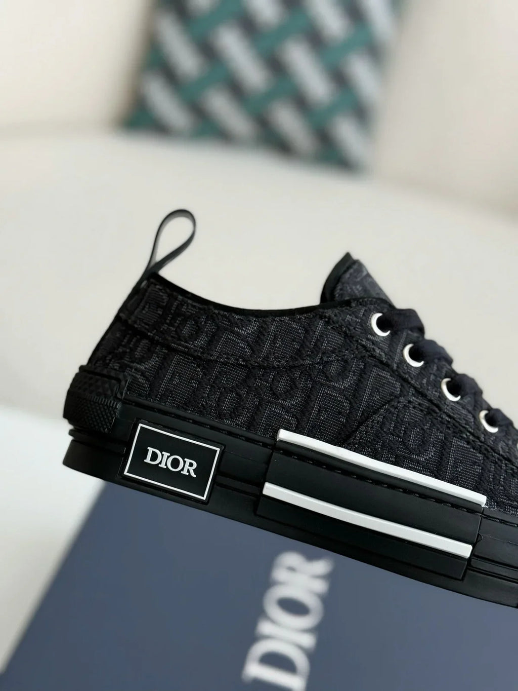 DIOR SNEAKER