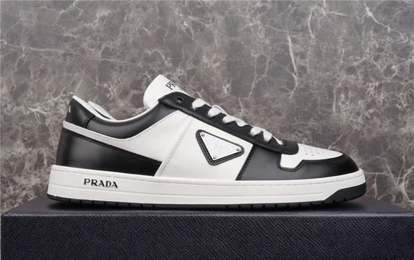 PRADA SNEAKER